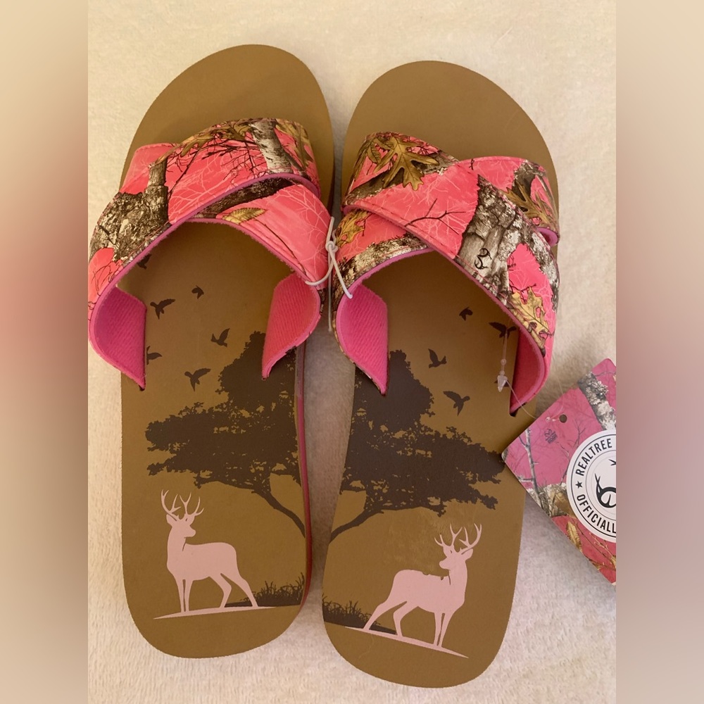 NWT Real Tree Camo Slides